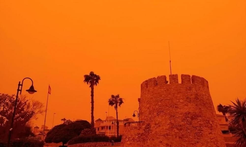 Πρωτόγνωρες εικόνες από καταιγίδα αφρικανικής σκόνης στην Ισπανία